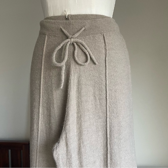 N22 EASEL Sweater Knit Pants - Picture 4 of 10